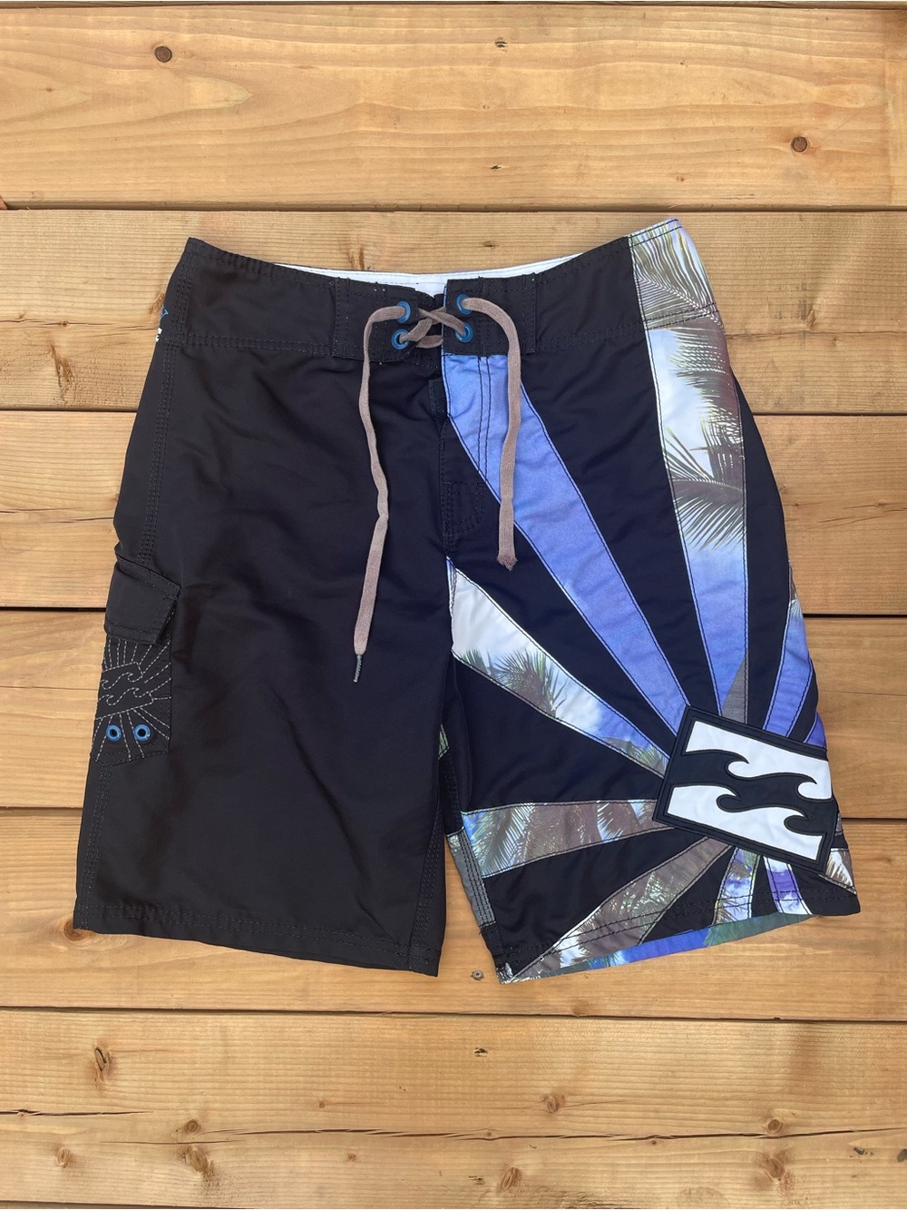 Y2K Billabong Men’s Black & Blue Graphic Swim Trunks